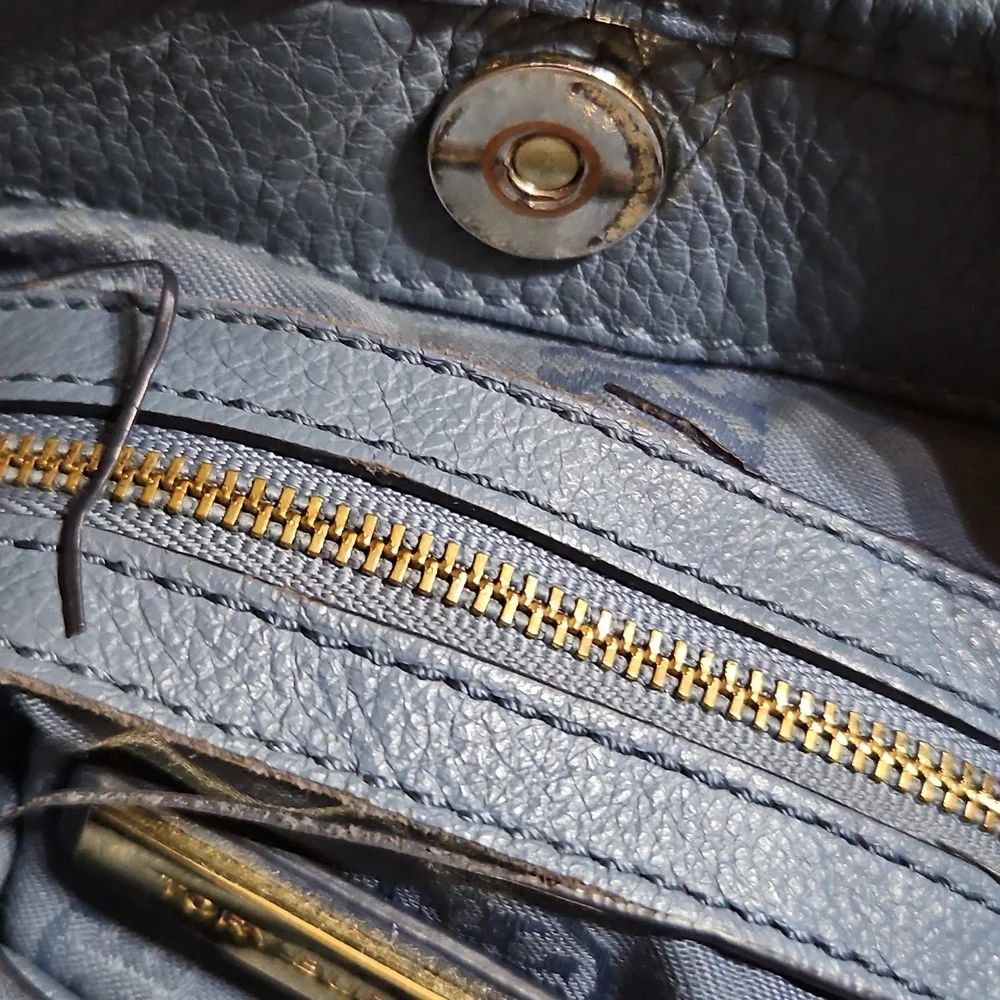 Tory Burch Kolbe Swingpack Crossbody Shoulder Bag Blue Pebbled Leather